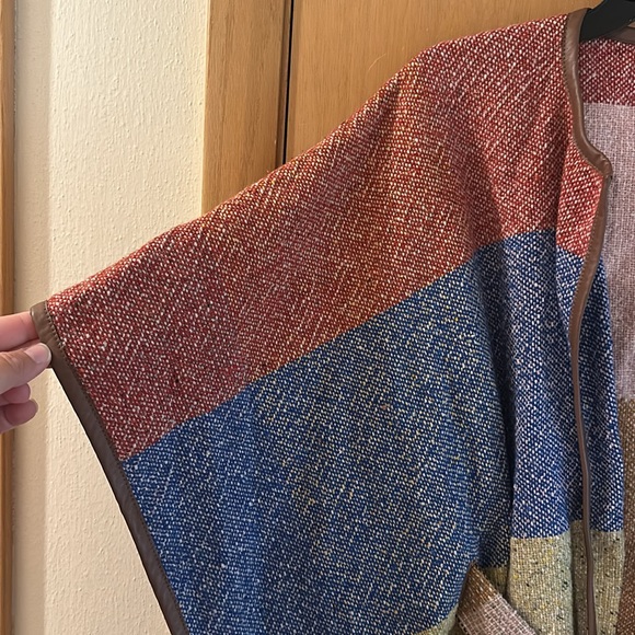 Nomad Morgan Carper Color Block Fringe Wool Cape Poncho Size Medium Large - Picture 6 of 15